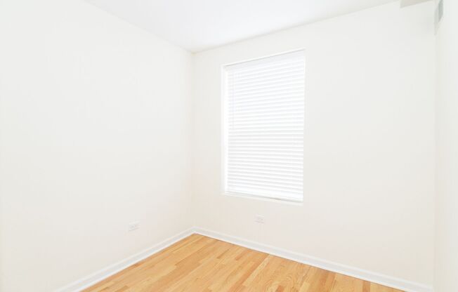 2 beds, 1 bath, 600 sqft, $2,100, Unit 2520-A4