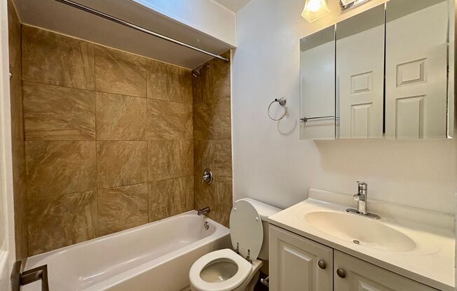 1 bed, 1 bath, 650 sqft, $1,550, Unit 6954-203