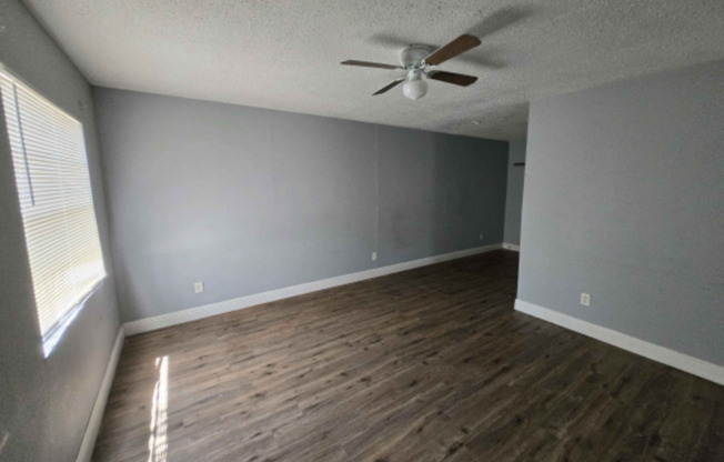 3216 N 48 ST