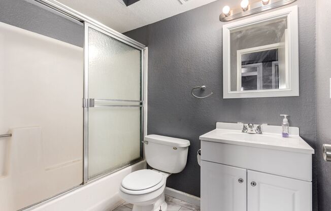 3 beds, 2 baths, $1,450, Unit Unit 184