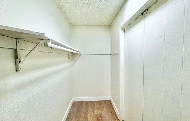 2 beds, 1 bath, 900 sqft, $2,450, Unit 71