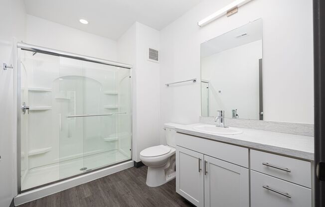 2 beds, 2 baths, 987 sqft, $1,775, Unit 708