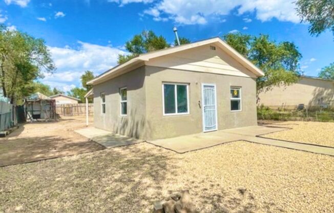 Charming 1 bed 1 bath house in Pueblo $1200