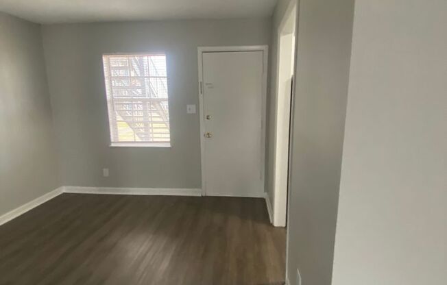 2 beds, 2 baths, 1,040 sqft, $850