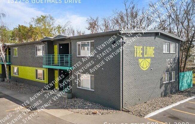 1327 8 GOETHALS DR