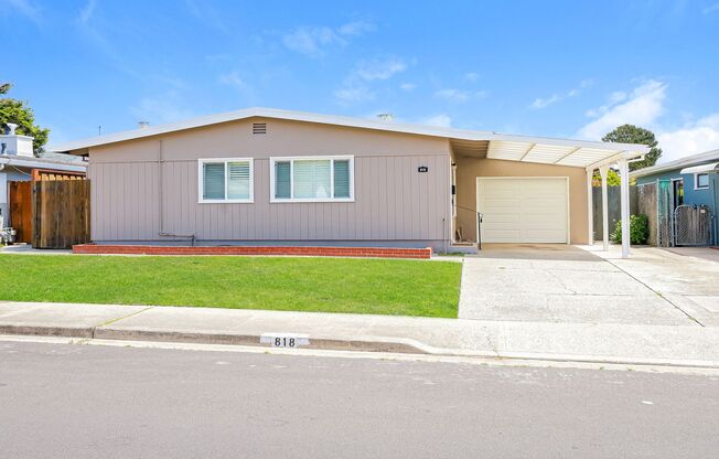 Charming 3BR Home with Spacious Yard in Serra Highlands