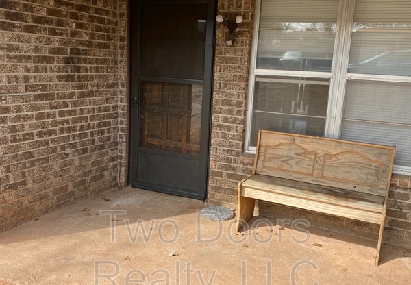 3013 GWENDOLYN LN