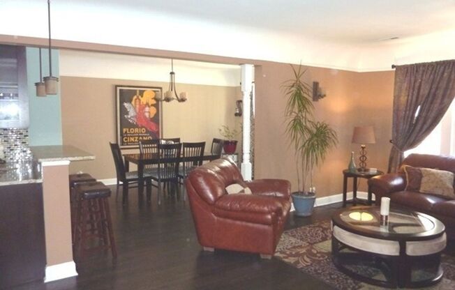 2 beds, 1 bath, $2,000