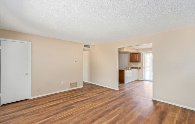 Cute 4 bedroom 2 bath Centrally Located