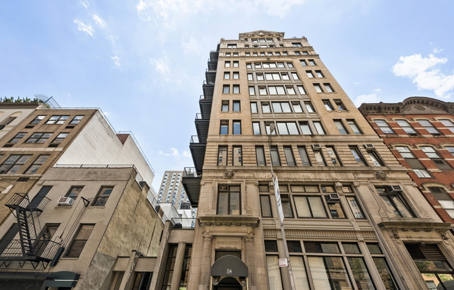 114 E 13 ST