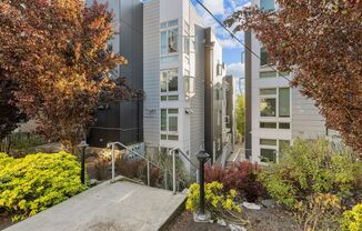 Discover Horizon Phinney!
