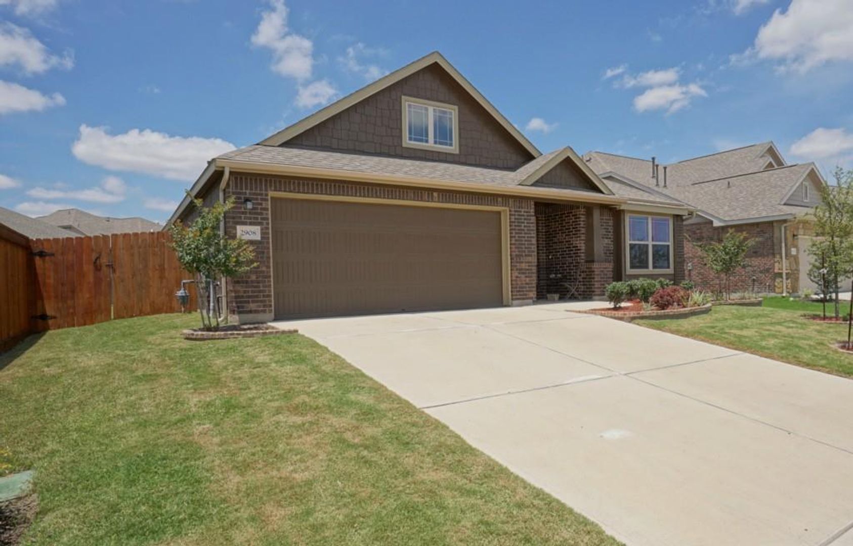 GREAT ONE STORY HOME IN FALCON POINTE*