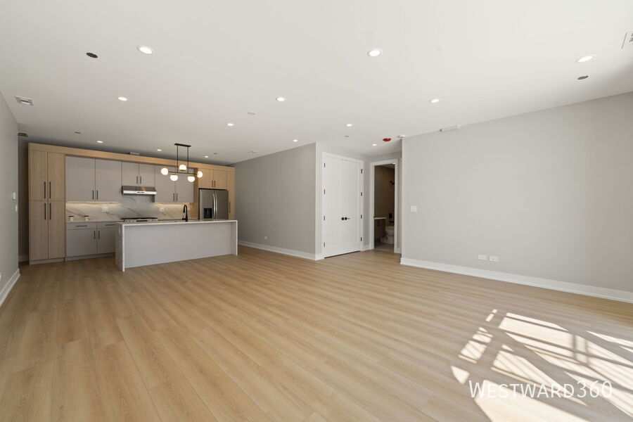 2354 W POLK ST