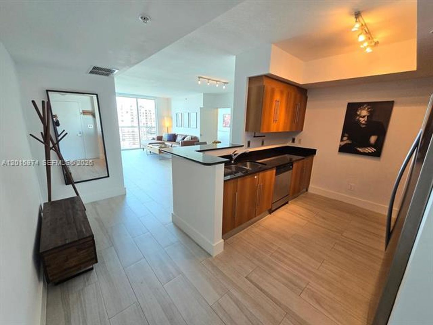 2 beds, 2 baths, 1,227 sqft, $4,400, Unit 325 S Biscayne Blvd # 3719