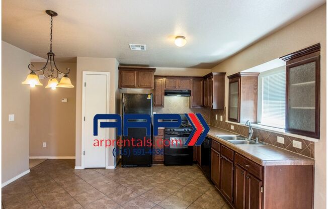 3 beds, 2 baths, $1,395