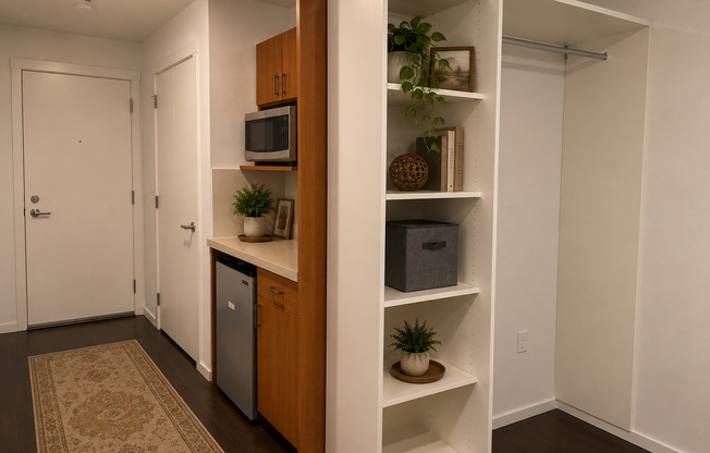 Studio, 1 bath, 175 sqft, $1,125, Unit 2202
