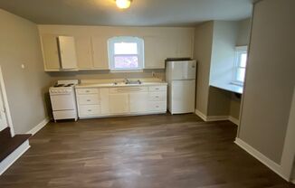 Studio, 1 bath, $655, Unit 1704 W. Main St #5