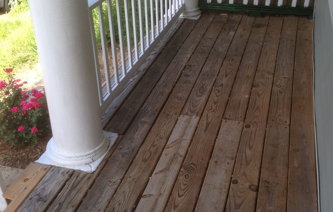 SPACIOUS  4BR/2BA CLOSE TO VCU PARKING DECK!  1242 PARKWOOD AVE.