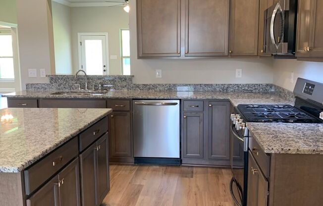3BD/2BA House for Lease - Nickens Lake Subdivision - Denham Springs