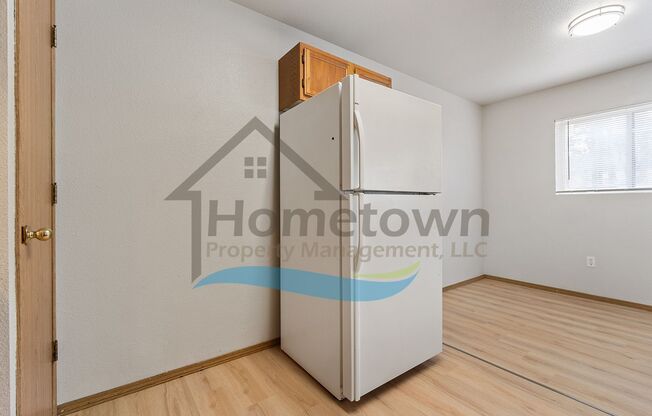 2 beds, 1 bath, $1,200, Unit 2