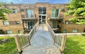 Recently Renovated 1-Bedroom Apartment in Northside