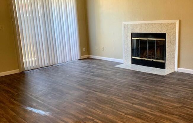 2 beds, 1 bath, 938 sqft, $1,750, Unit 303