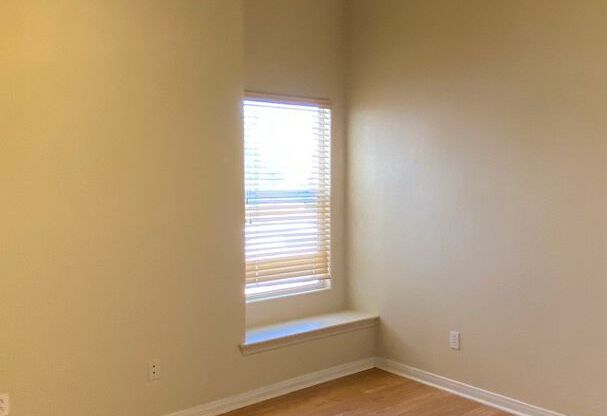 3 beds, 2 baths, $1,790