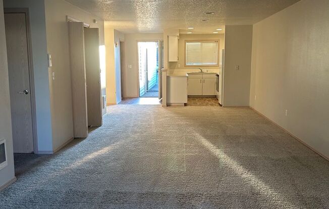 2 beds, 2 baths, 1,240 sqft, $1,940, Unit S84