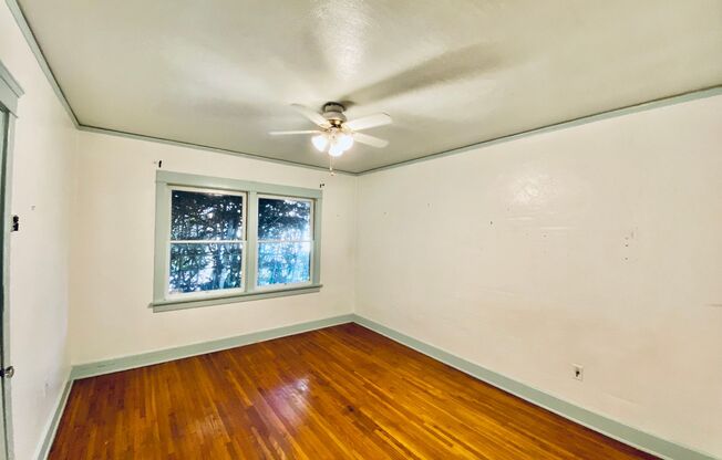 Beautiful 3 Bedroom Cottage in Kensington with Extra Room for an Office!