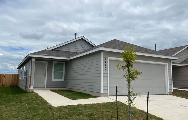 3 beds, 2 baths, $1,645