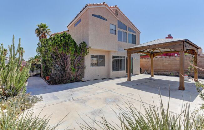 Must see Mountain & Strip Views!