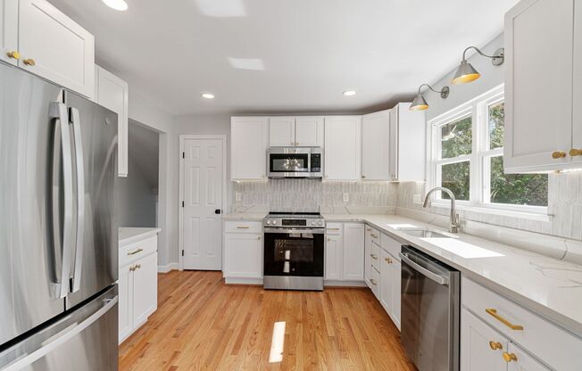 Renovated 3 bedroom home in Annapolis! Beautiful!