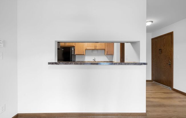 Studio, 1 bath, 420 sqft, $1,011, Unit 50