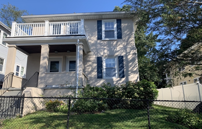 38 STERLING RD
