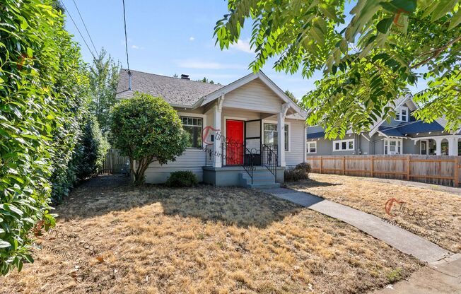 Charming 2-Bedroom Home with 2 -Bonus Rooms in Historic St. Johns!