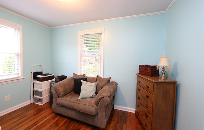 2 beds, 1 bath, $1,525