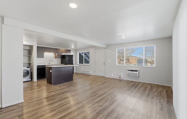 2 beds, 1 bath, 850 sqft, $1,150, Unit D-301