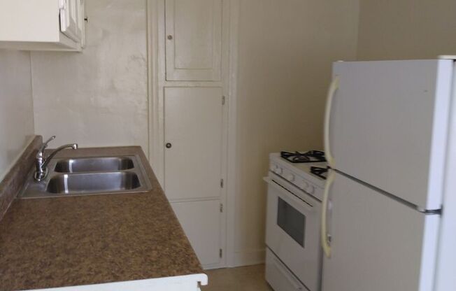 CM Lockwood Avenue (#815)