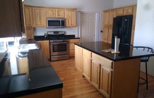 Studio, 1 bath, 500 sqft, $795