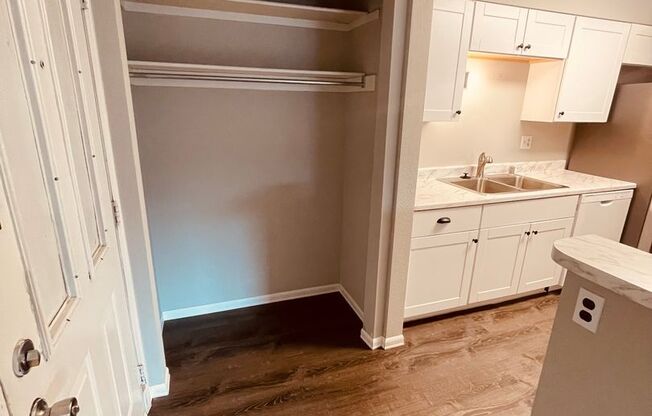1 Bedroom Condo in gated Hunting Meadows