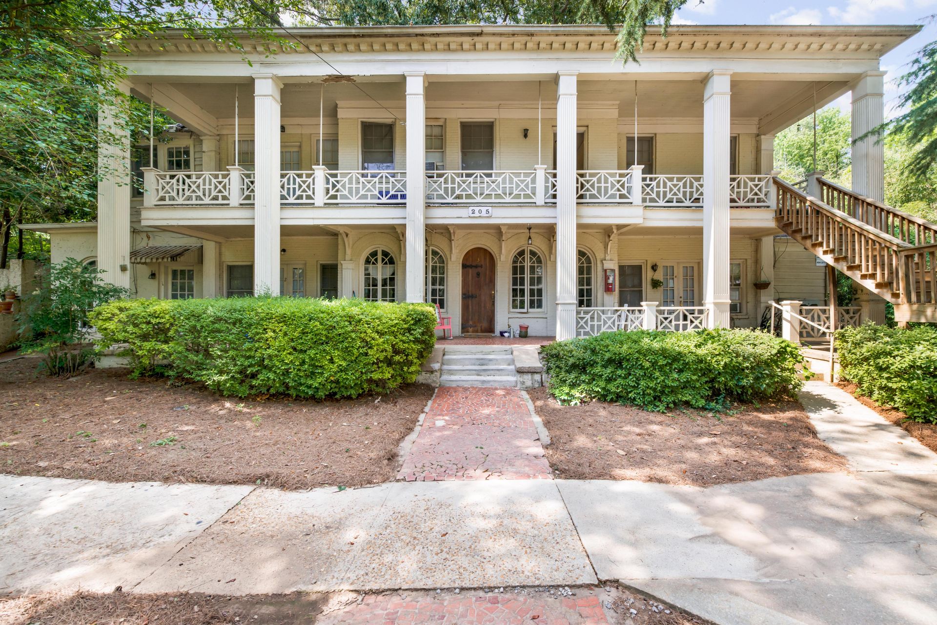Ponce Properties
