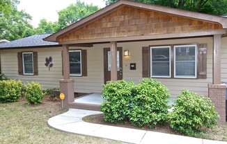 3 beds, 2 baths, $2,750