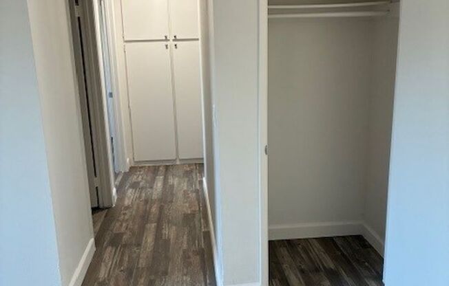 2 beds, 1.5 baths, 950 sqft, $2,045, Unit 52