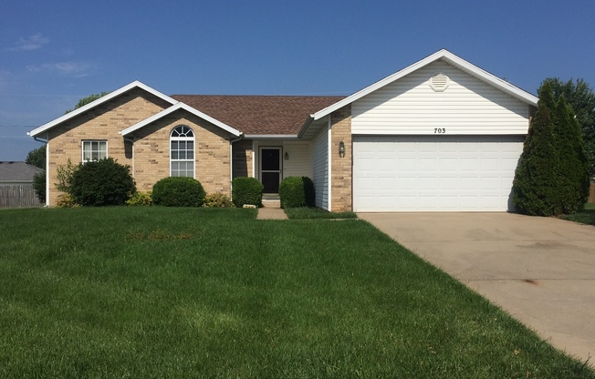 WILLARD - 703 S. DARIN LANE - MOWING PROVIDED - NO PETS - CALL OFFICE FOR SHOWING INFORMATION
