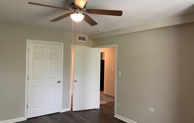 1 bed, 1 bath, 650 sqft, $1,300, Unit 205