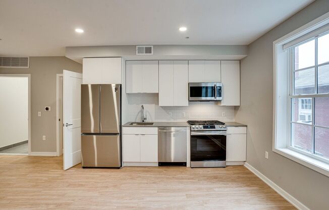 Studio, 1 bath, 504 sqft, $2,495, Unit 421