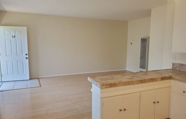 1 bed, 1 bath, 700 sqft, $1,950, Unit 014