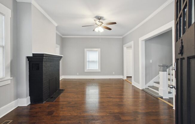 Large 4BR/2BA Downtown House Walking Distance to Daffin Park and Forsyth Park