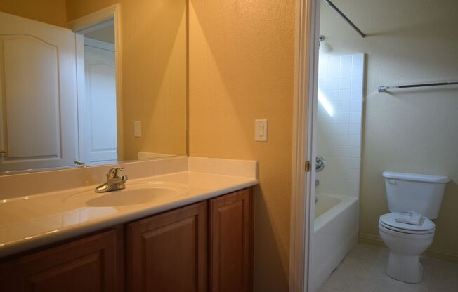 3 beds, 2.5 baths, $2,010