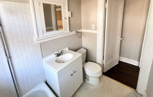 1 bed, 1 bath, $750, Unit 530 - #11